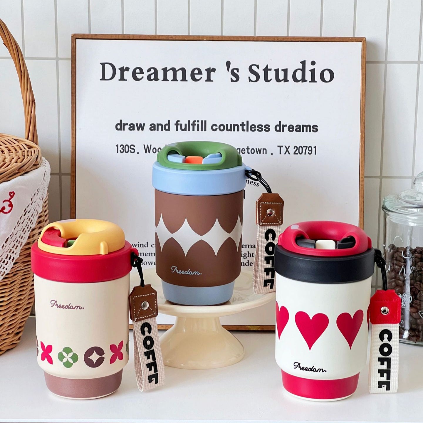 Damen Isolierte Kaffeetasse mit praktischem Verschlussmechanismus Brehn