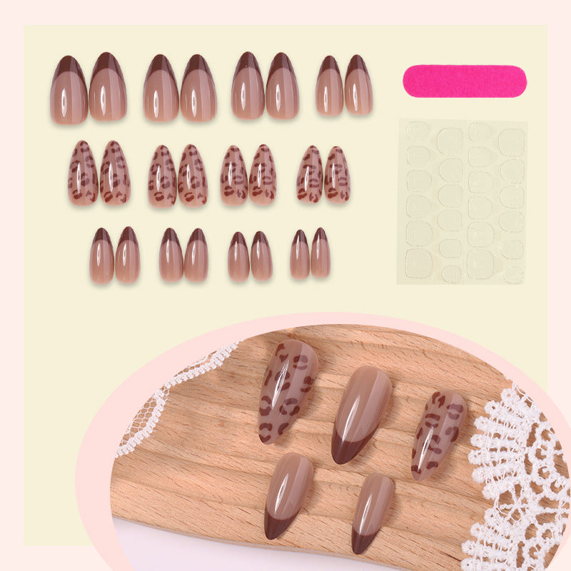 Trendy Press-On Nail Set Brehn