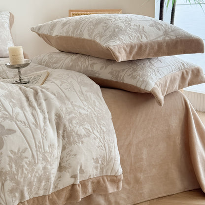 Wohliges Baumwollsatin-Bettwäscheset mit eingewebtem Wildblumenmuster und Samt-Bordüre