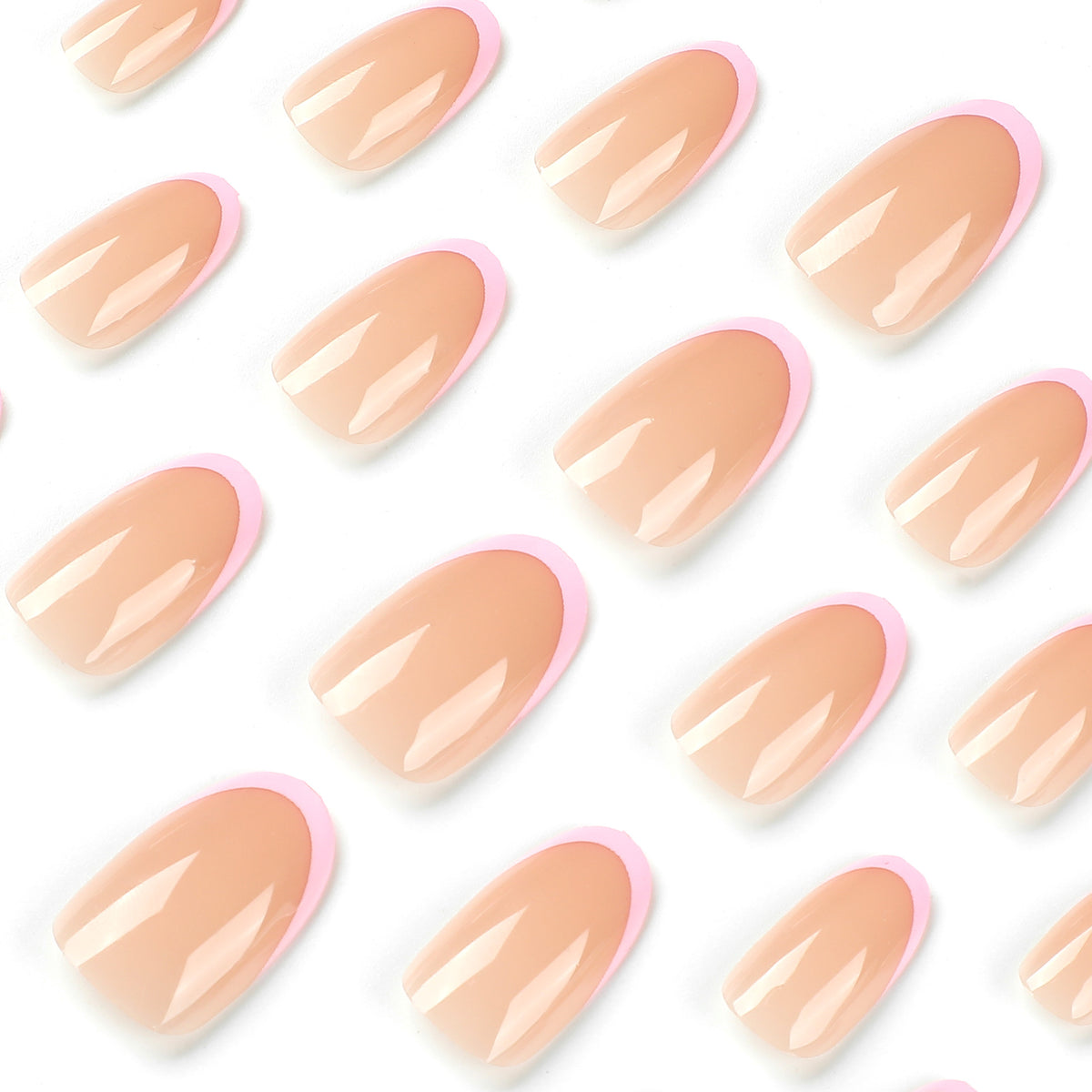 Glänzende Nagelkunst mit eleganten French-Spitzen Brehn