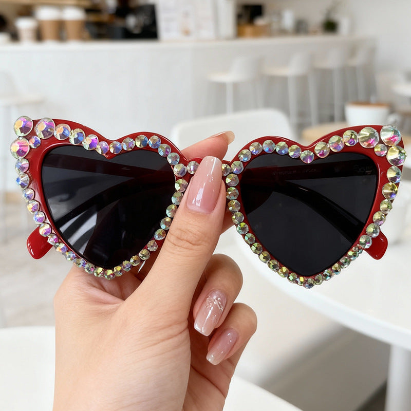 Rhinestone Herzförmige Sonnenbrille Brehn