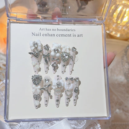 Dekorative Strass Nagelkunst Tips