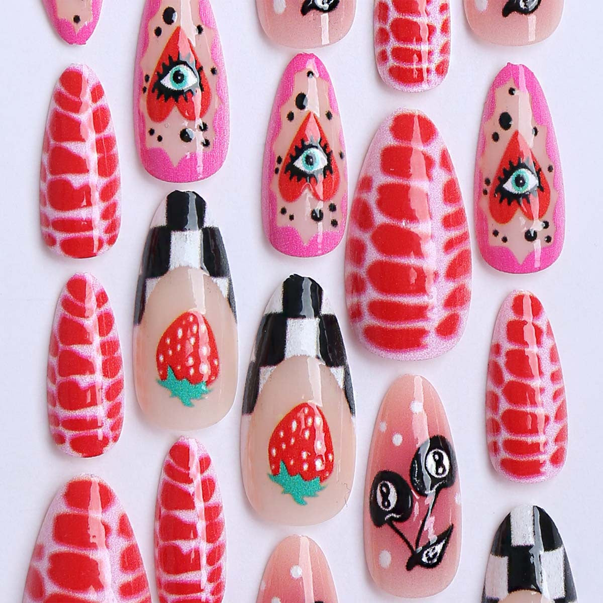 Kreative Kunstnägel mit Fruchtigen Motiven und Auffälligen Designs Brehn