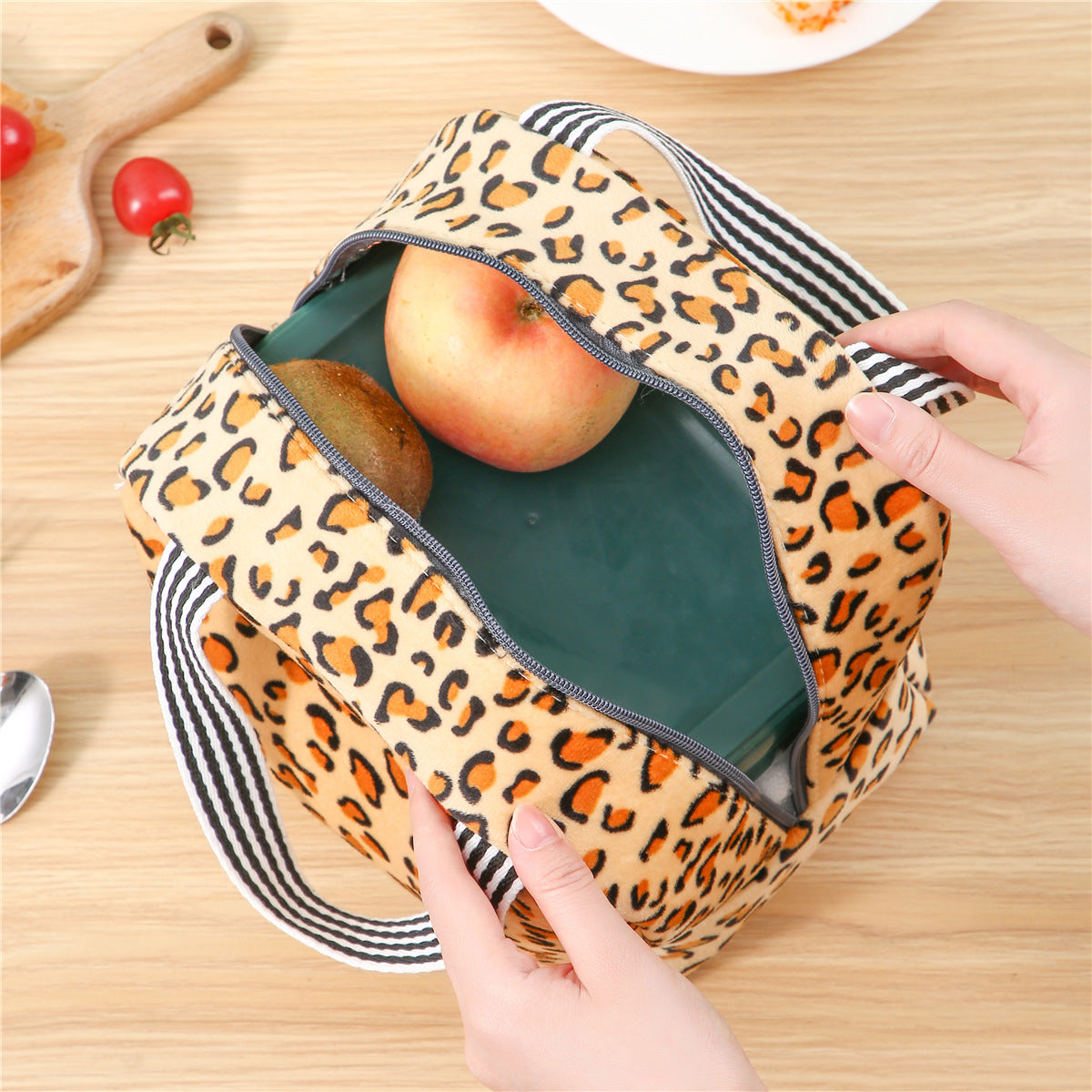 Stilvolle isolierte Lunchbox Brehn