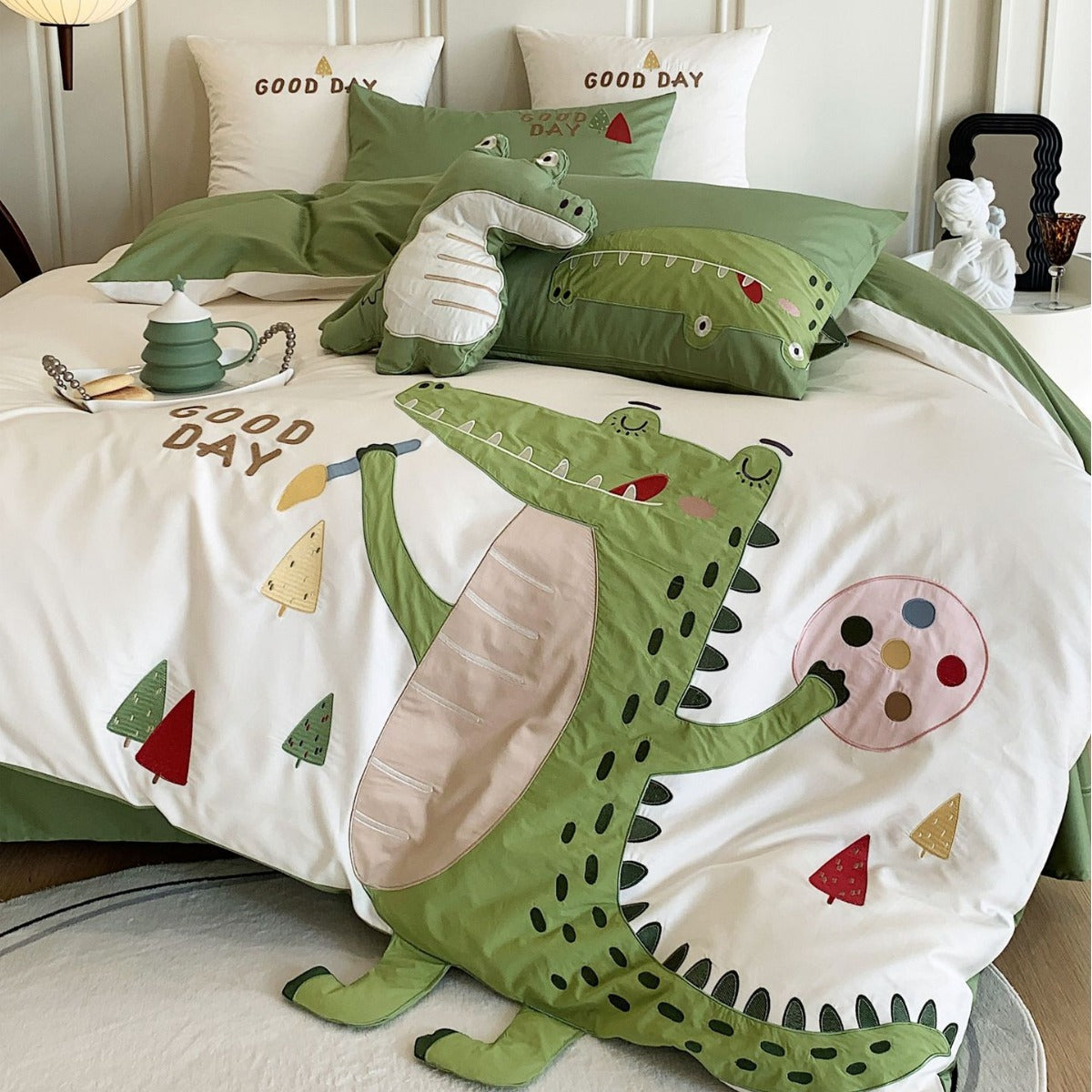 Wendbares Baumwollsatin-Bettwäscheset mit 3D-Krokodil-Applikation und Kuschelkissen