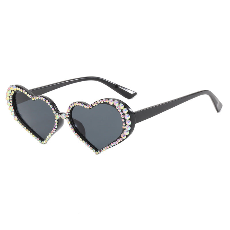 Damen Herzförmige Sonnenbrille mit strassbesetztem Rahmen Brehn