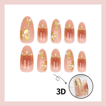 Kunstnagelset mit romantischen Rosenmotiven und goldenen Verzierungen Brehn