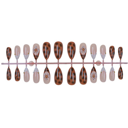 Elegantes Floral Press-On Nagelkunst Set Brehn
