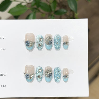 Stylisches Dekoratives Press-On-Nagelset