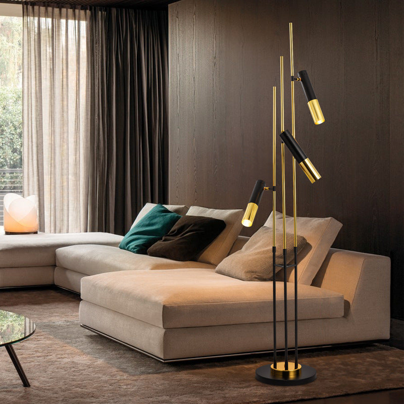 Verstellbare Stehlampe mit mehreren Köpfen