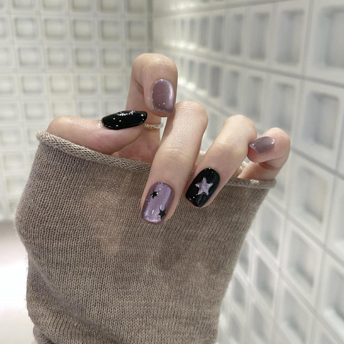 Kunstnägel mit Stilvollem Sternendesign Brehn