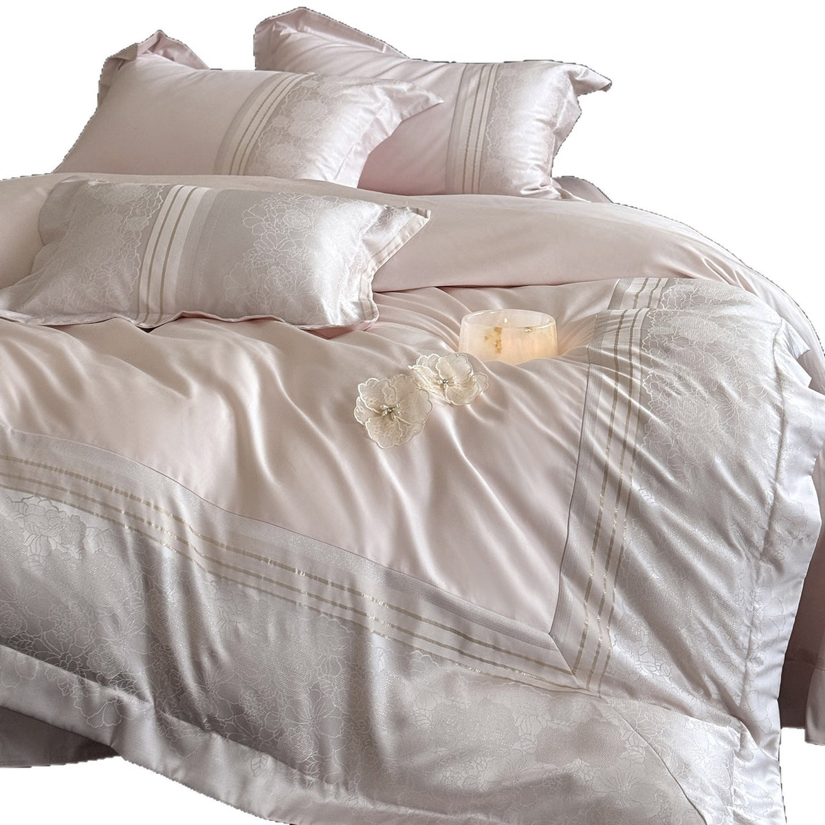 Luxuriöser Jacquard-Satin Bettbezug Set mit besticktem floralen Besatz