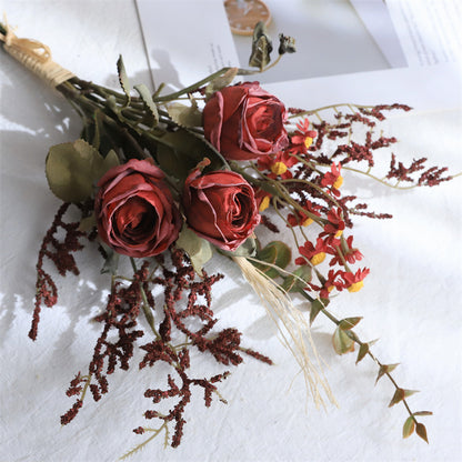 Elegante getrocknete Blumenstrauß