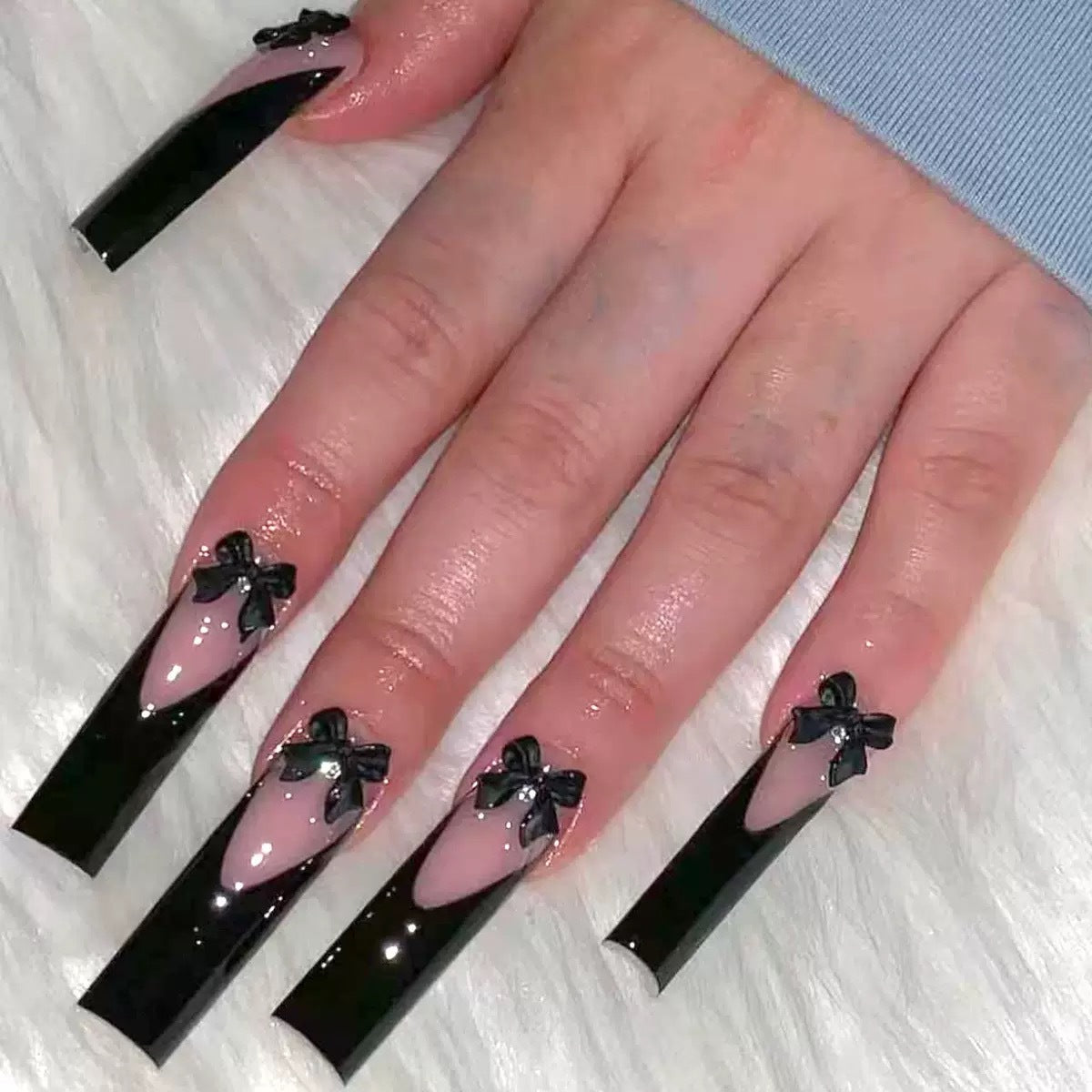 Elegante Kunstnagelspitzen mit Schleifenverzierungen Brehn