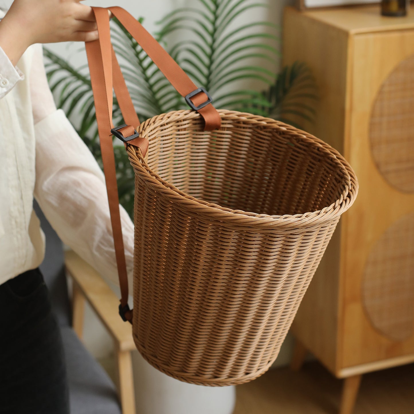 Unisex Moderner Korb mit ergonomischem Schultergurt Brehn