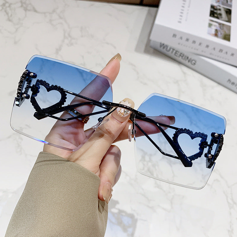 Damen modische Sonnenbrille mit trendigem Herz-Design Brehn