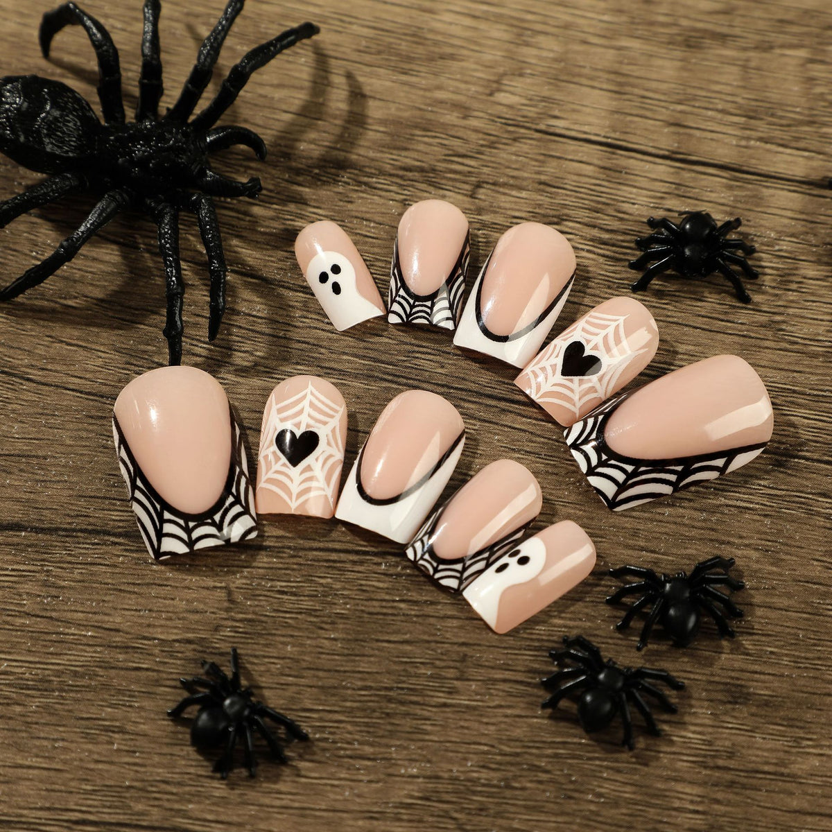 Kunstvolle Nagelausgestaltung Brehn