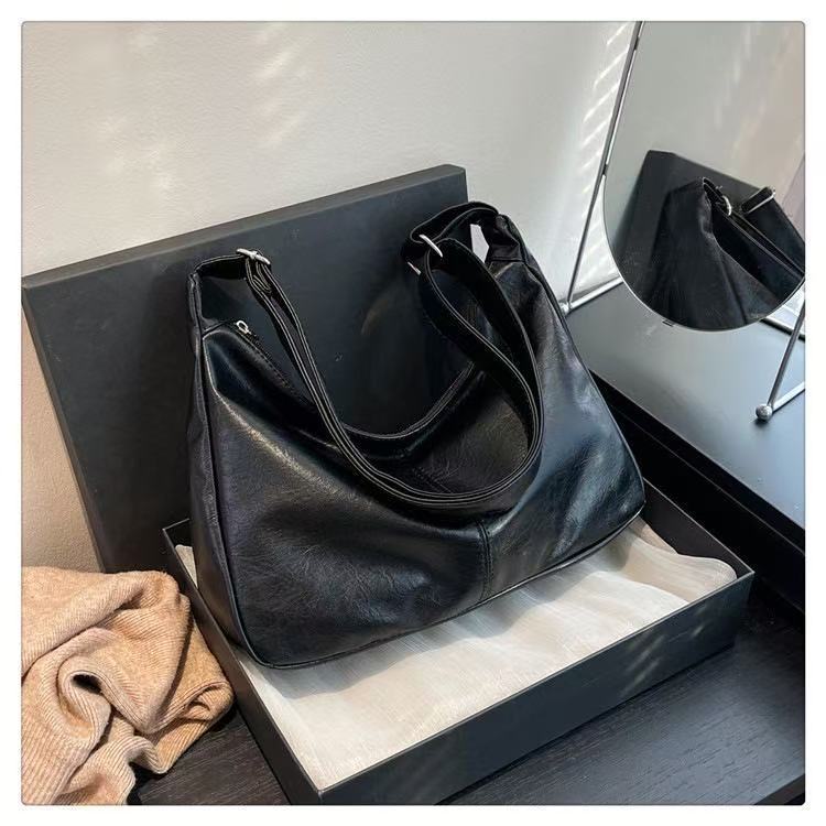 Vielseitige Faux-Leder Hobo-Handtasche