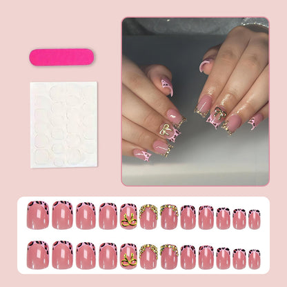 Kunstnagelset mit luxuriösen Filigran-Verzierungen Brehn