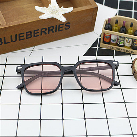 Damen moderne quadratische Sonnenbrille mit minimalistischer Rahmenstruktur Brehn