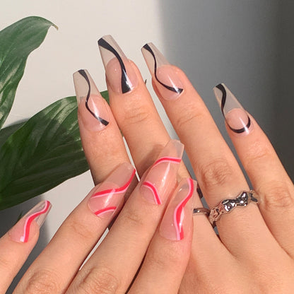 Trendige Kunstnägel mit Wellen-Design Brehn
