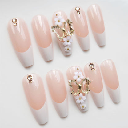 Luxus Press-On Nagelkunst mit floralen Akzenten Brehn
