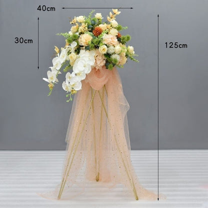 Elegante Blumen Design Ständer mit Tüll