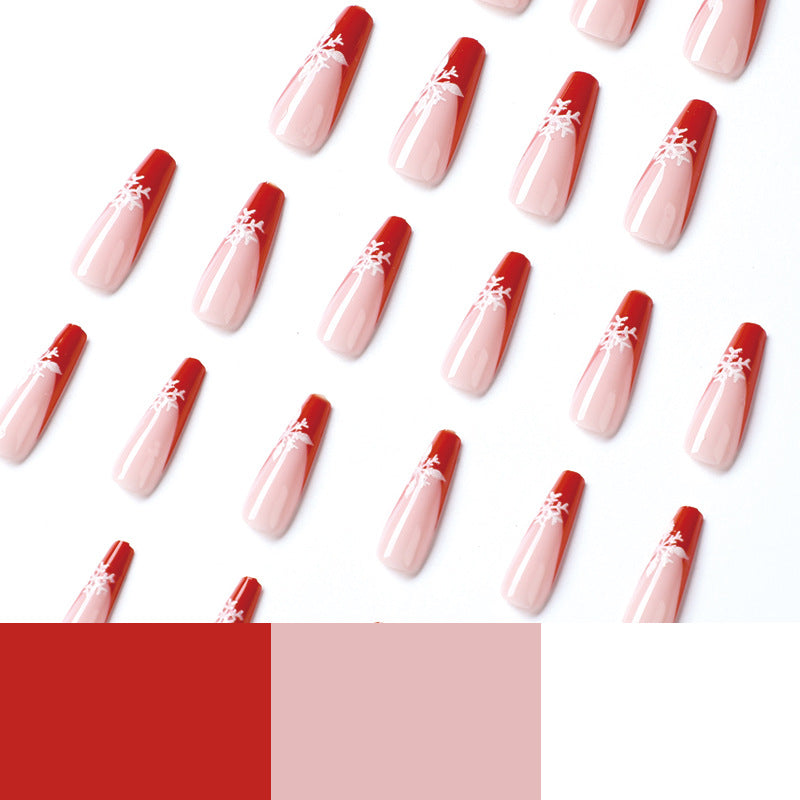 Kunstvolle Nagelkunst im festlichen Design Brehn
