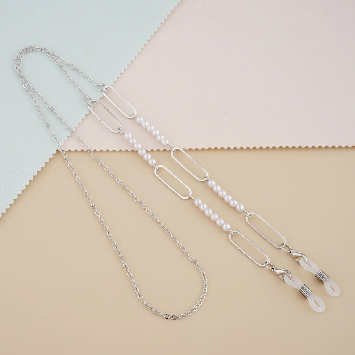 Elegante Perlen- und Glieder-Brille Kette Brehn