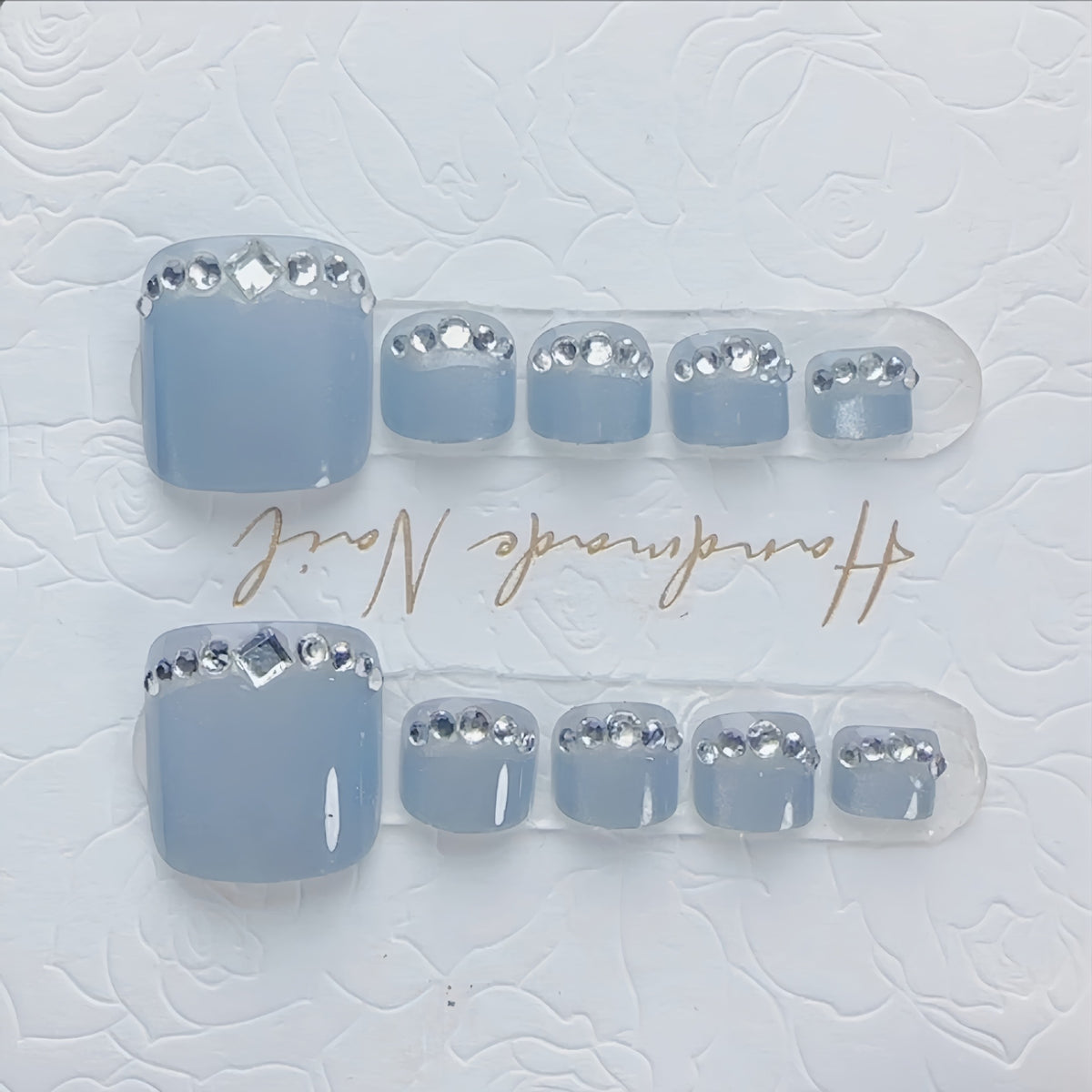 Elegante mit Strass verzierten Press-On Nails Brehn