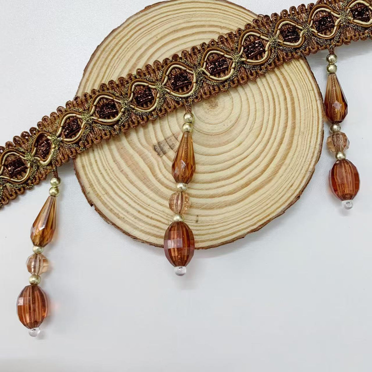 Elegante und Auffällige Borte mit Glaskristallen Brehn