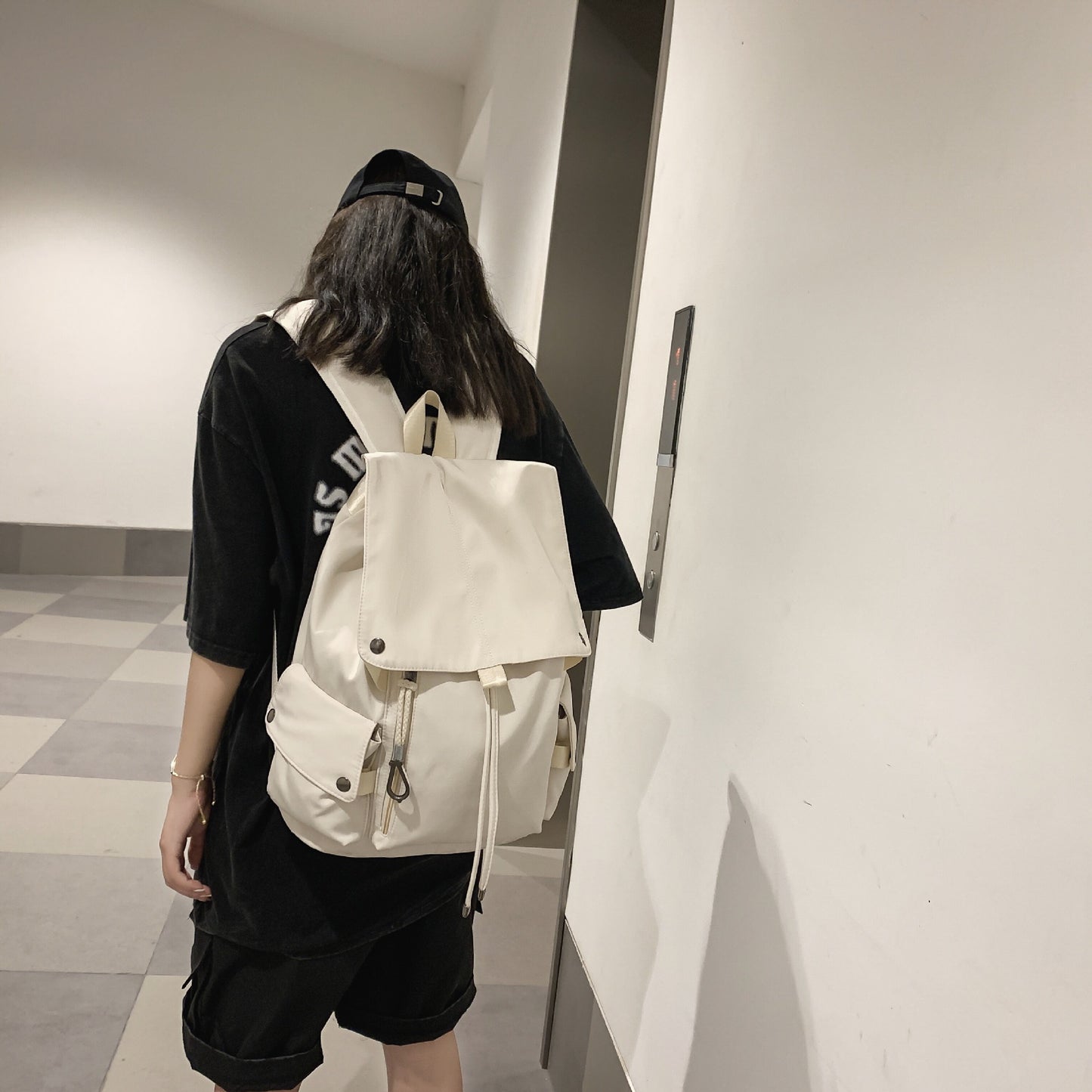 Rucksack mit Multifunktionalem Stauraum und Flexiblem Design Brehn