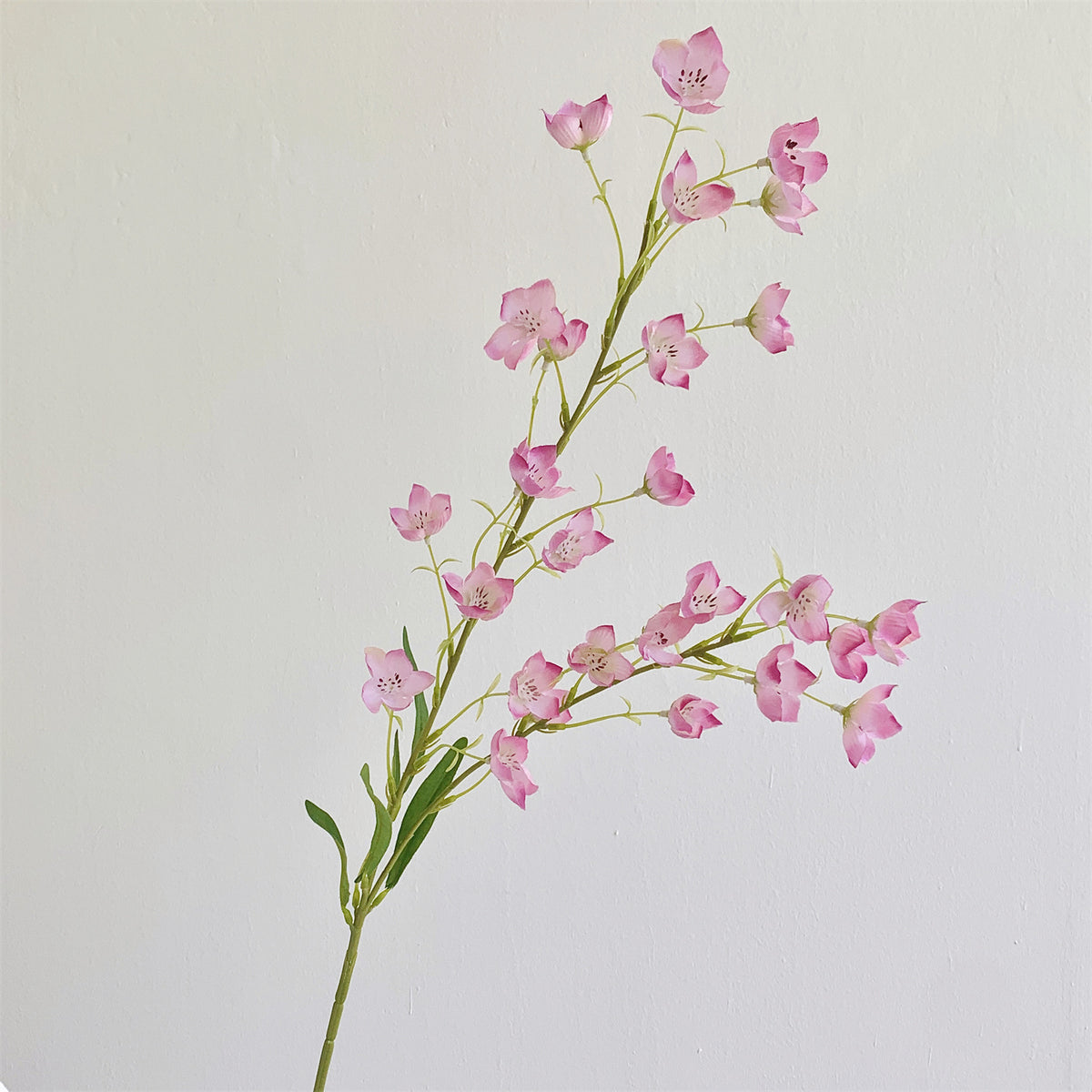 Künstliche Blumenarrangement
