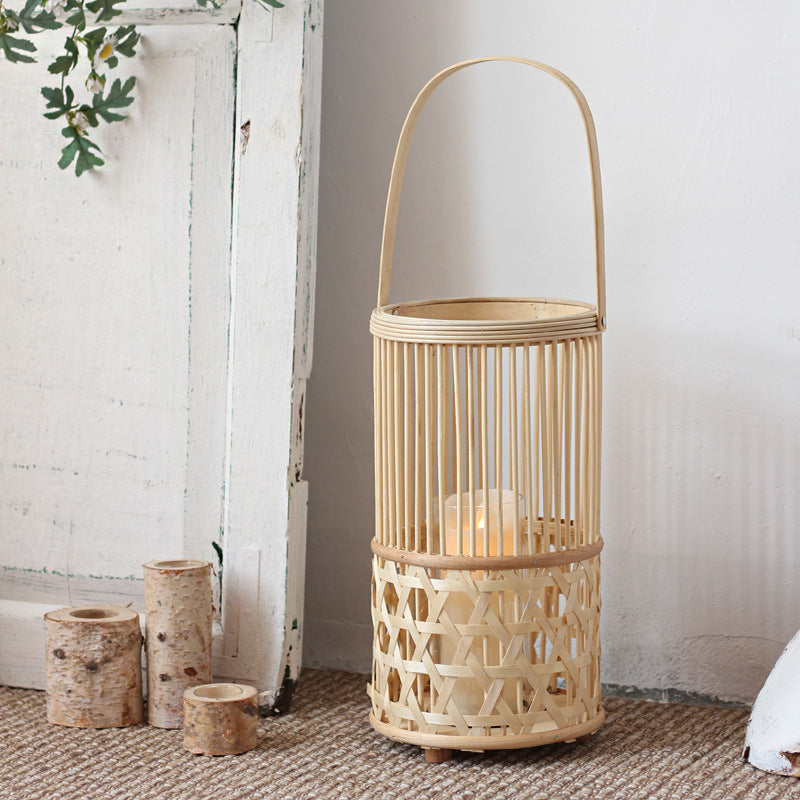 Handgefertigte Laterne aus Rattan Brehn