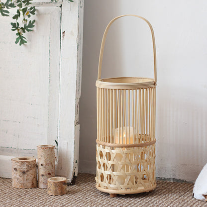 Handgefertigte Laterne aus Rattan Brehn