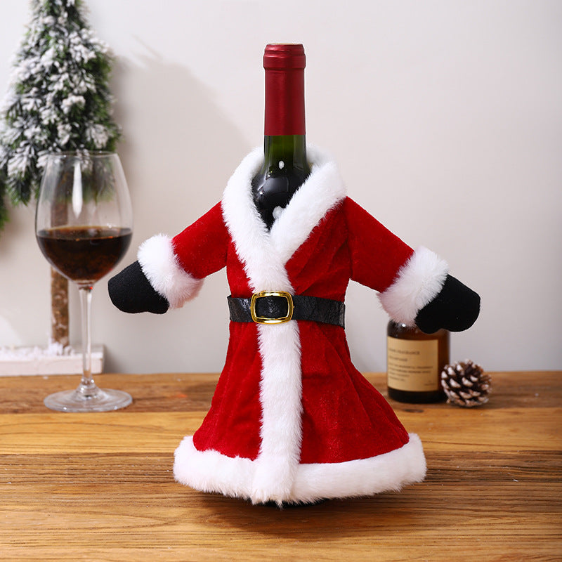 Dekorative Weinflaschenhülle im Weihnachtsmann-Look Brehn