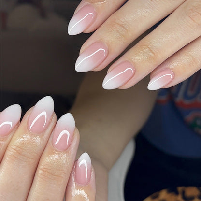 Elegante Ombre Mandel-förmige Druck-Nägel Brehn