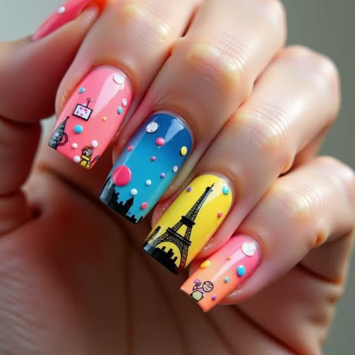 Kreative Nail Art mit Pariser Motiven Brehn