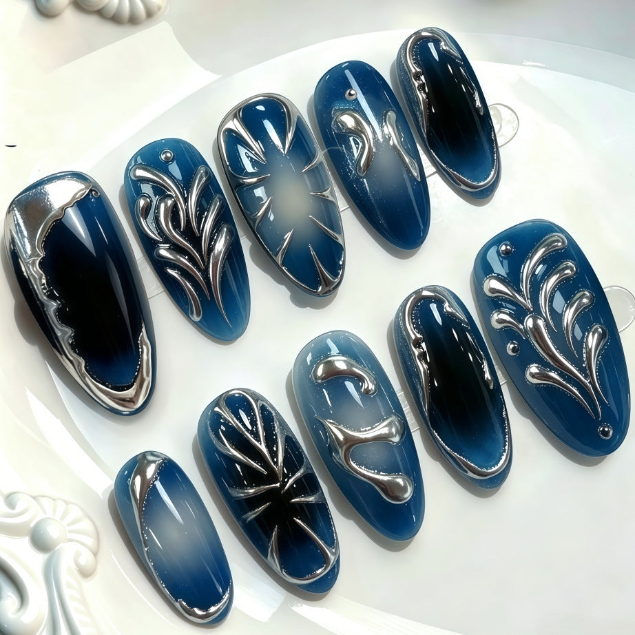 Kunstnägel Im Eleganten Blatt-Design Brehn