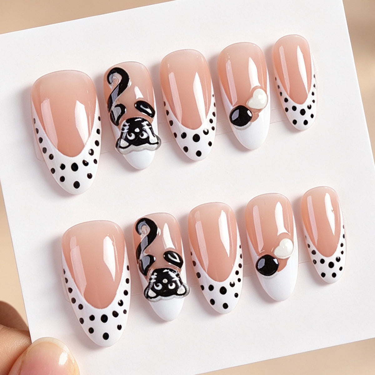 Kreatives Kunstnagelset mit niedlichen Tiermotiven Brehn