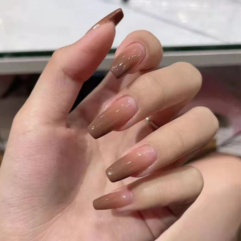 Kunstvolle Stiletto Nagelspitzen Brehn