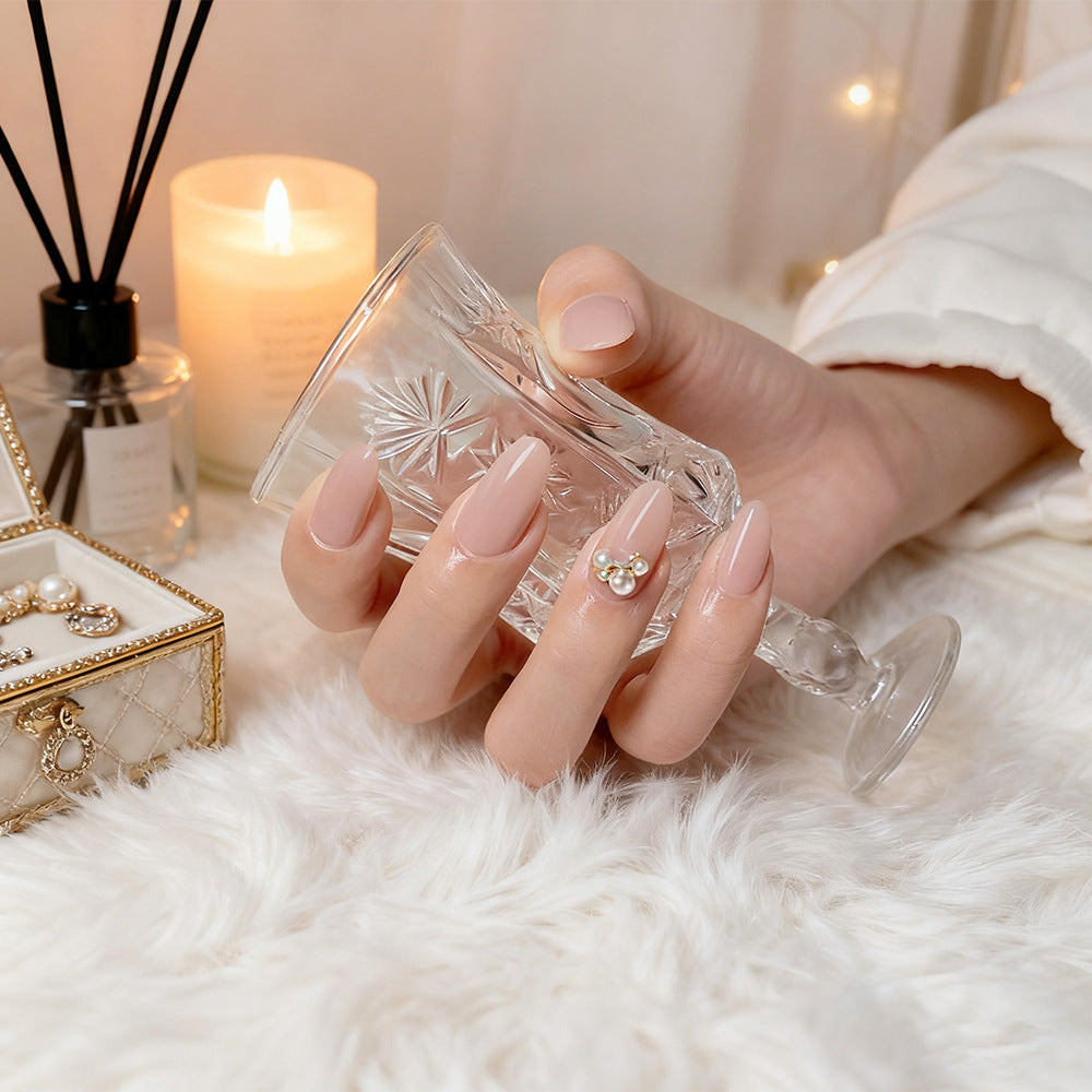 Kunstnagelset mit elegantem Perlendesign und hochglänzender Oberfläche Brehn