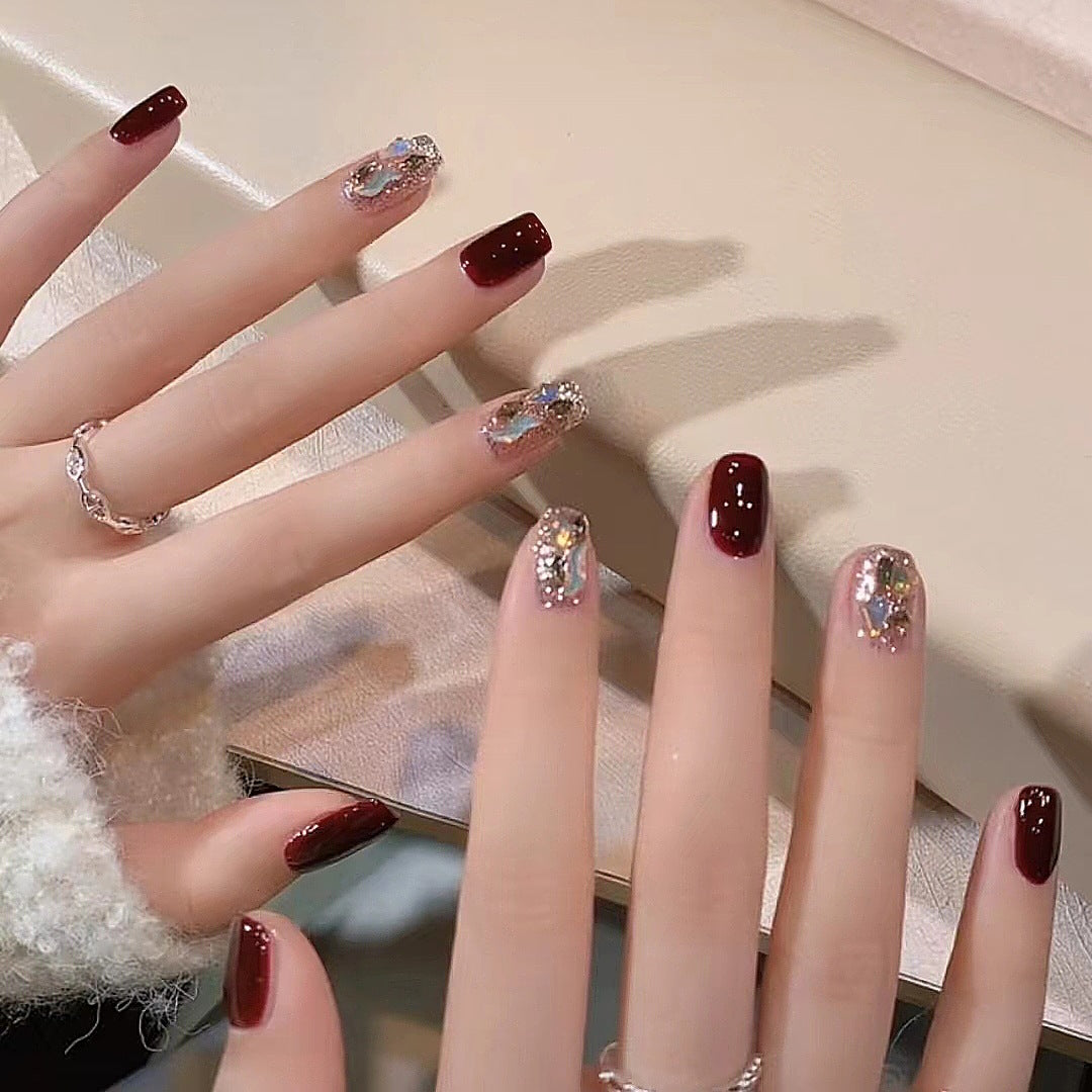 Glamorous Accent Press-On Nail Set Brehn