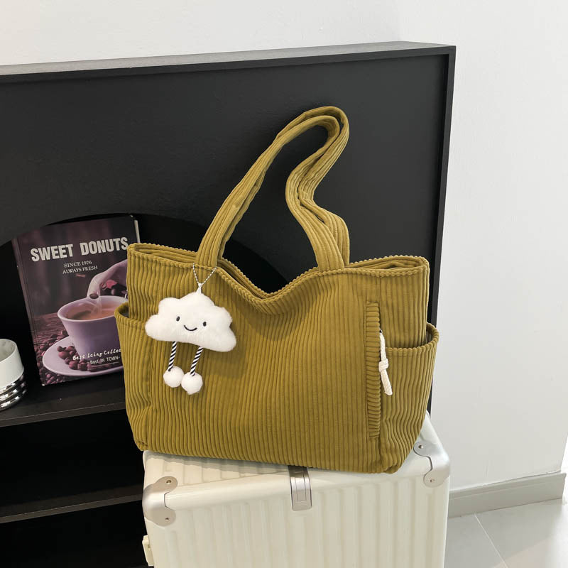 Gemütliche strukturierte Stofftasche