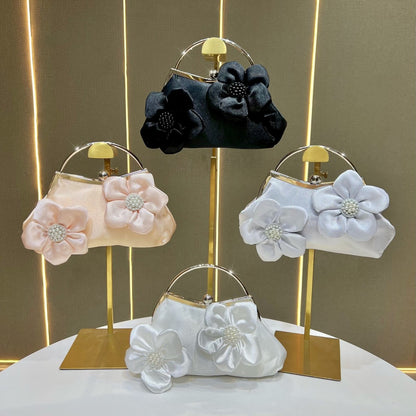 Florale Akzent Clutch