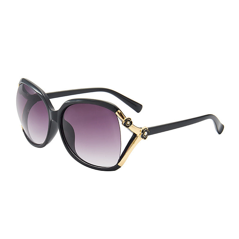 Damen große cat-eye Sonnenbrille mit dekorativen Akzenten Brehn