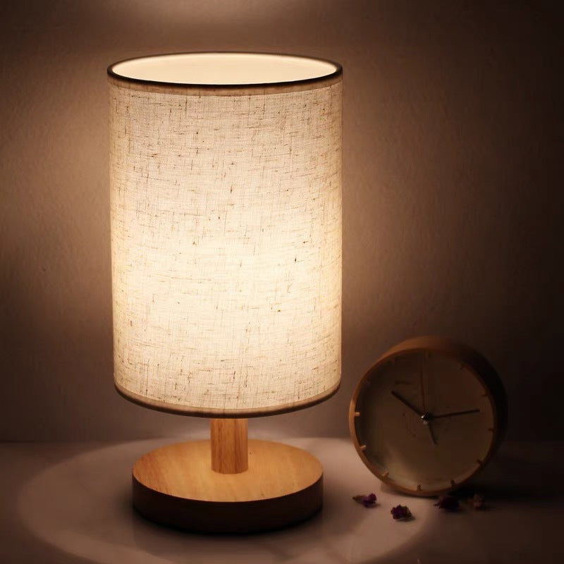 Zeitgenössische stilvolle Tischlampe