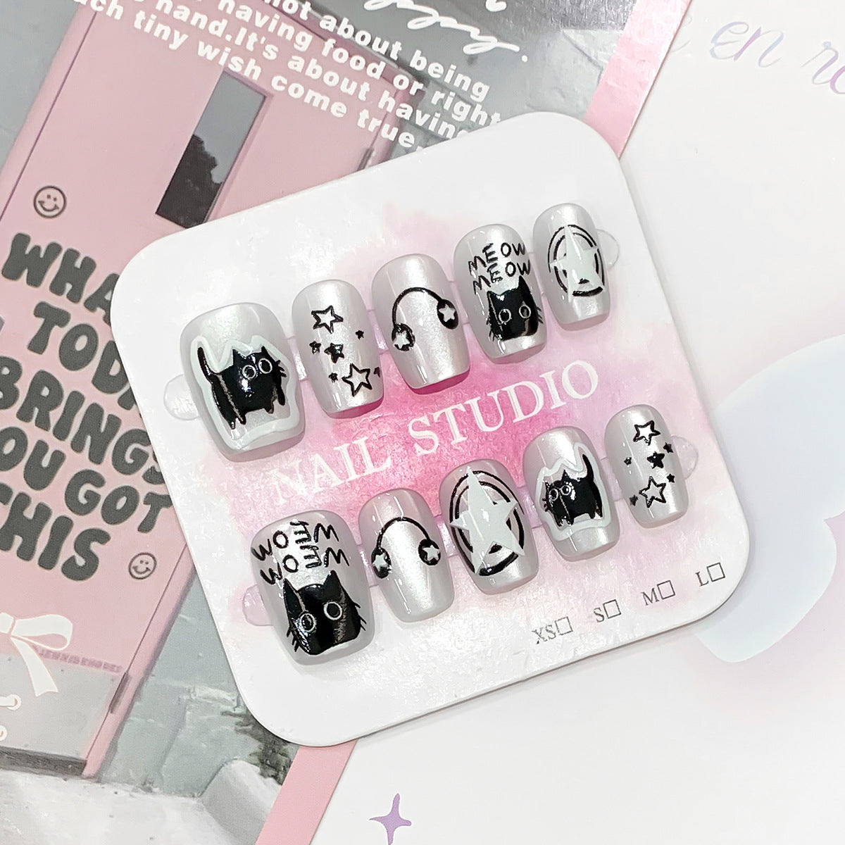 Verspielte Nagelkunst mit Katzenmotiven Brehn