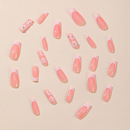 Elegante florale Akzent-Nagelkunstverlängerungen Brehn