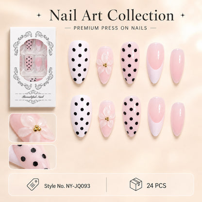 Premium Nageldesign mit Punkten und Blüten Brehn